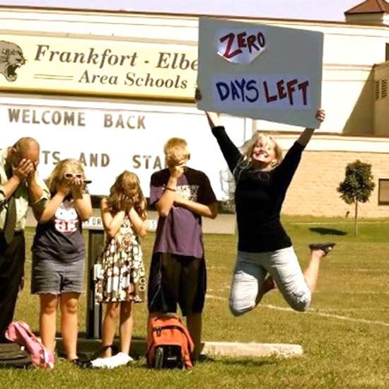 Επιστροφή στα Θρανία