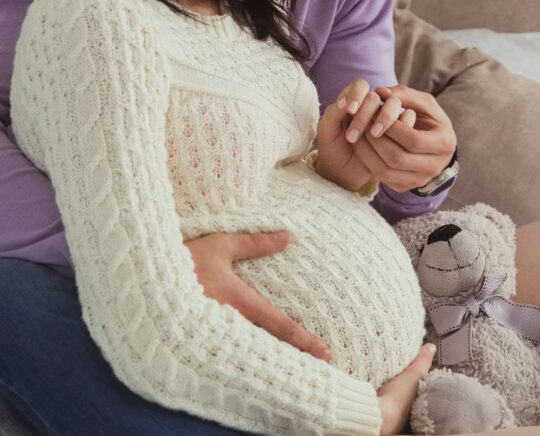 pregnant couple