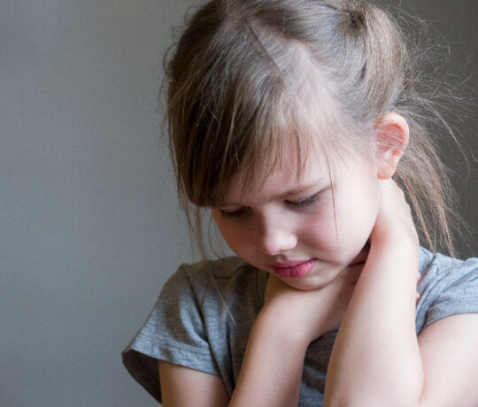 little girl throat ache