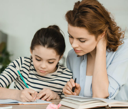 mom studies daughter