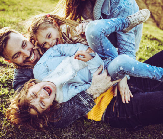 parents play with kids