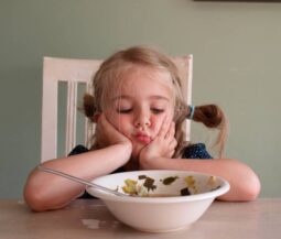 girl refuses to eat