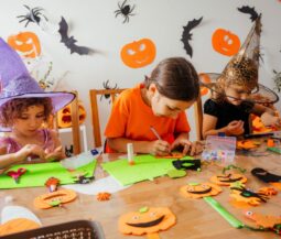 KIDS DOING CRAFTS